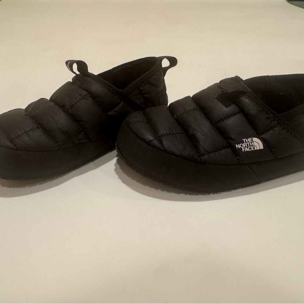 The North Face Thermoball Black Quilted Slippers Kids size 2